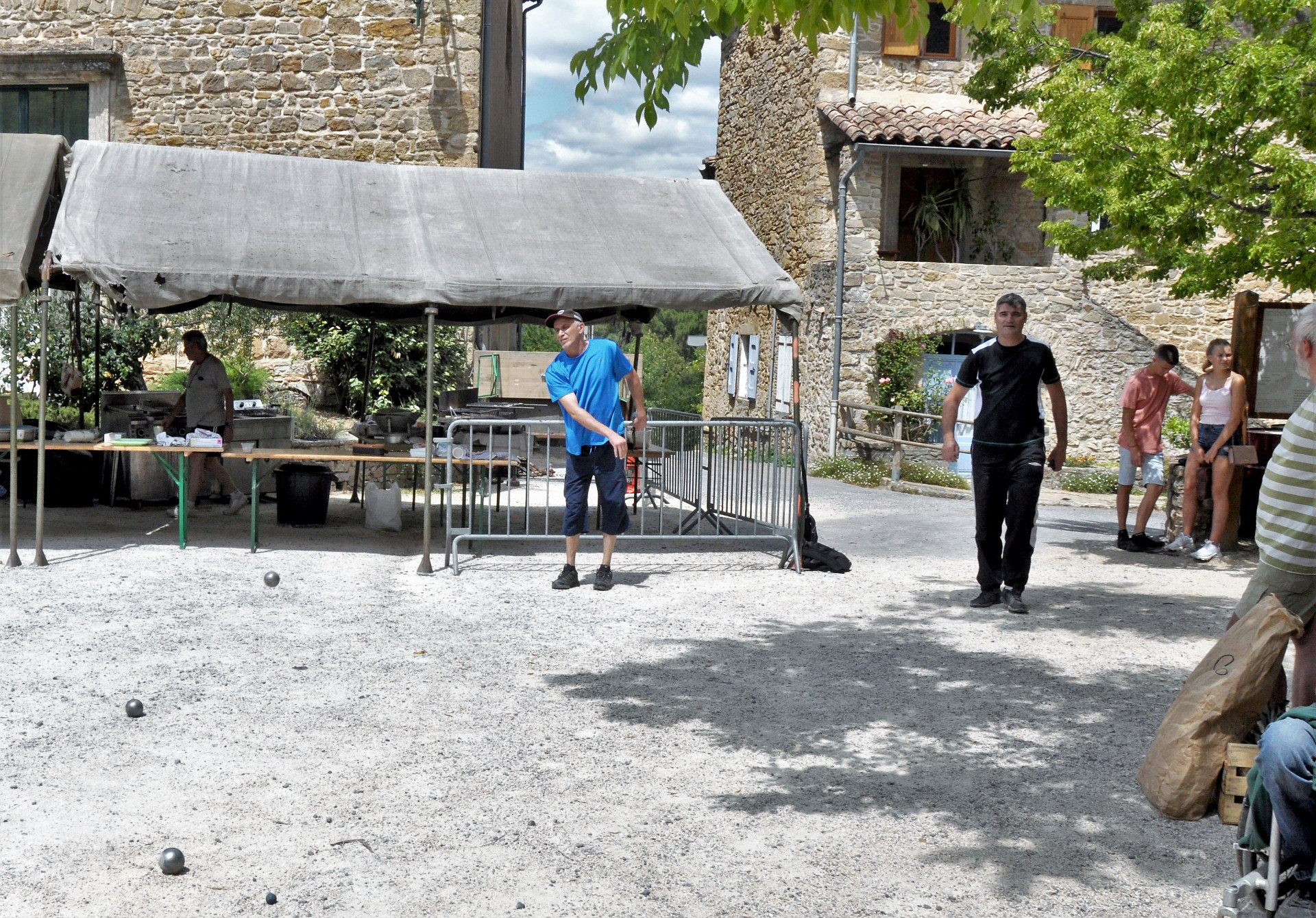 Le concours de boules (3)