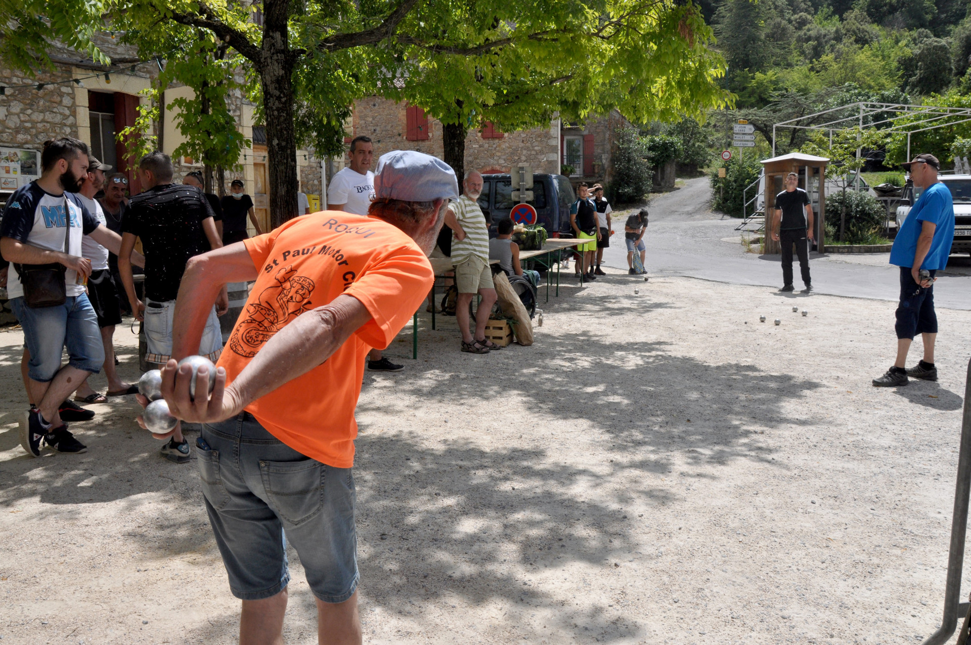 Le concours de boules (2)